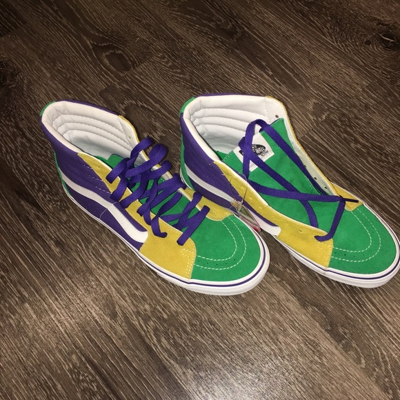 BRAND NEW VANS! - Picture 1 of 4
